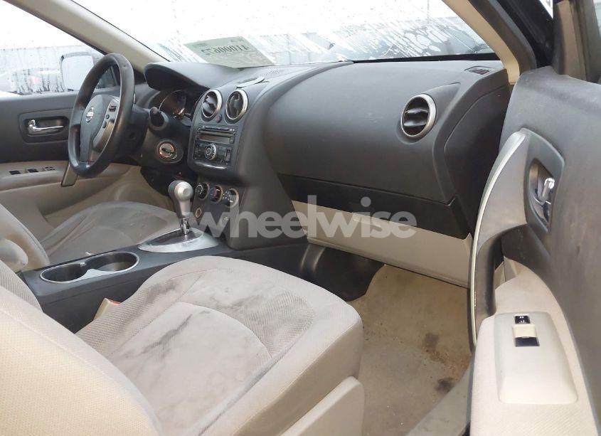 Photo 5 of 2011 Nissan Rogue S (VIN JN8AS5MT6BW571402)