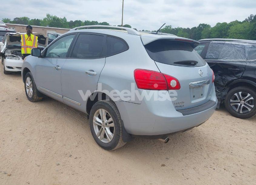 Photo 3 of 2013 Nissan Rogue SV (VIN JN8AS5MT6DW009910)