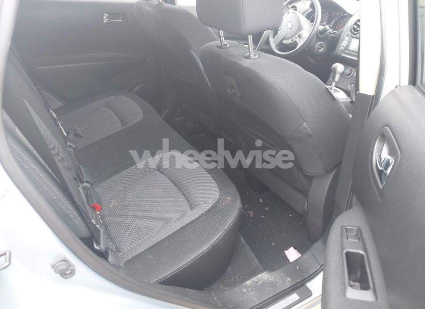 Photo 8 of 2013 Nissan Rogue SV (VIN JN8AS5MT6DW009910)