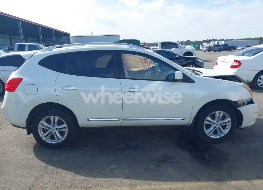 Photo 13 of 2013 Nissan Rogue SV (VIN JN8AS5MT6DW020034)