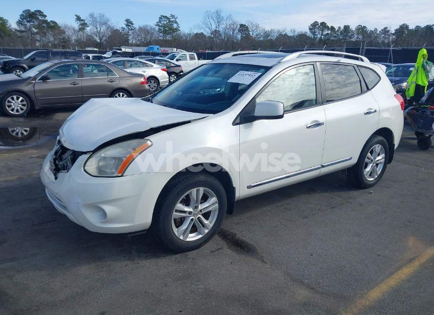 Photo 2 of 2013 Nissan Rogue SV (VIN JN8AS5MT6DW020034)