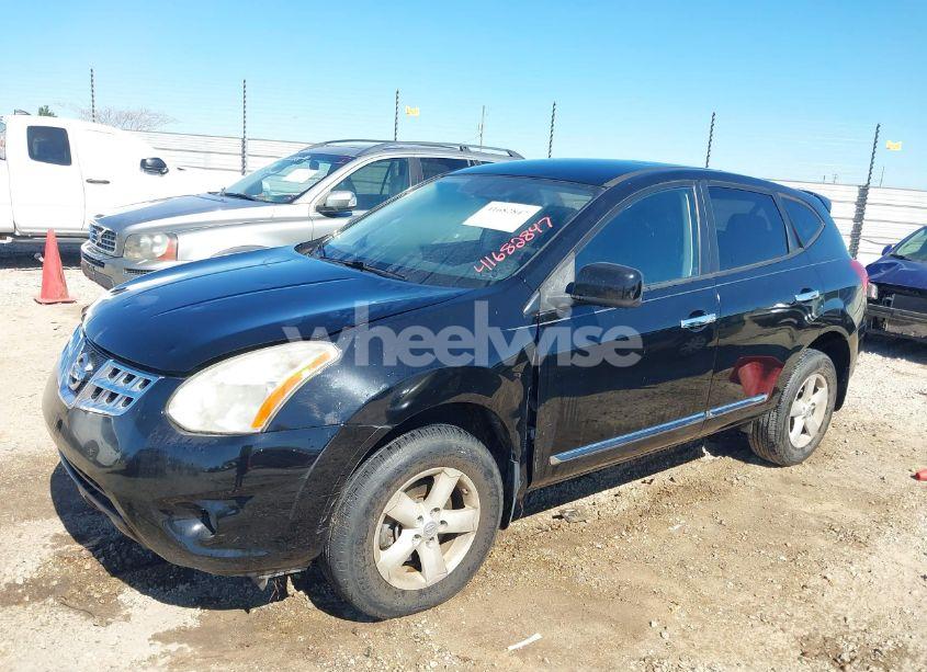 Photo 2 of 2013 Nissan Rogue S (VIN JN8AS5MT6DW509839)