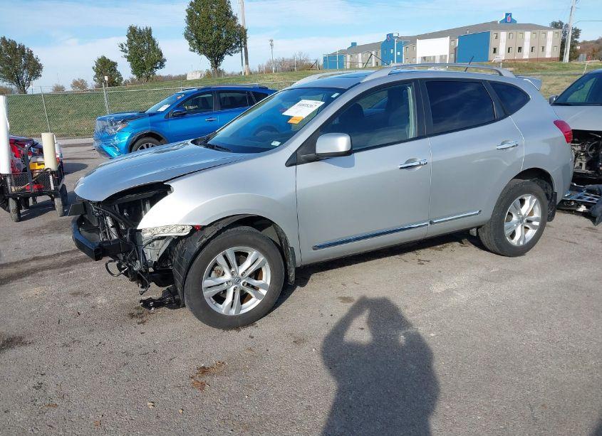 Photo 2 of 2013 Nissan Rogue SV (VIN JN8AS5MT6DW509971)