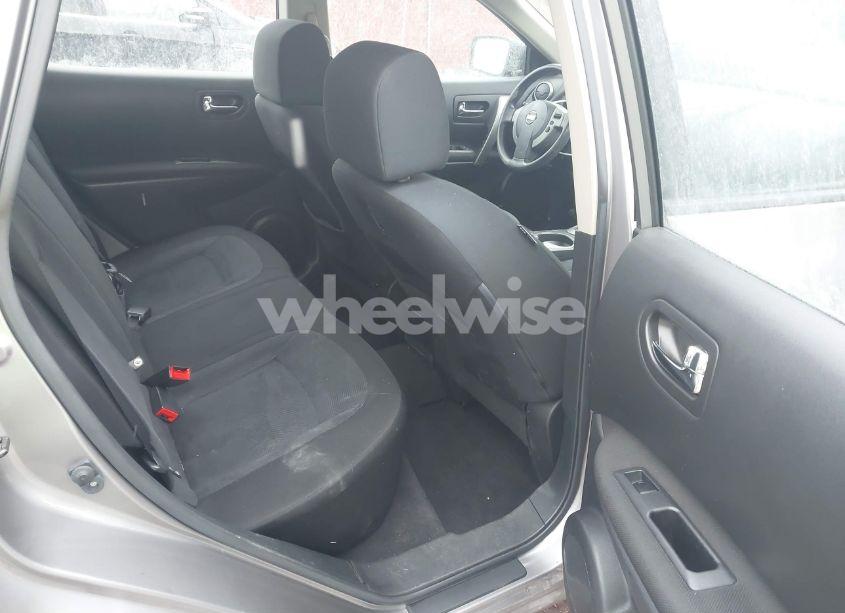 Photo 8 of 2013 Nissan Rogue S (VIN JN8AS5MT6DW529668)
