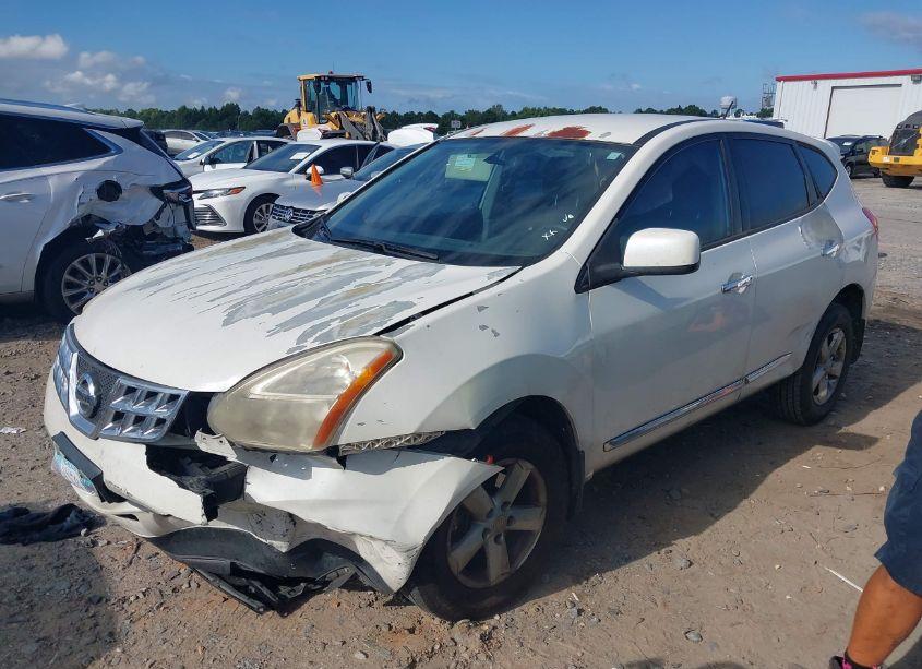 Photo 2 of 2013 Nissan Rogue S (VIN JN8AS5MT6DW533008)