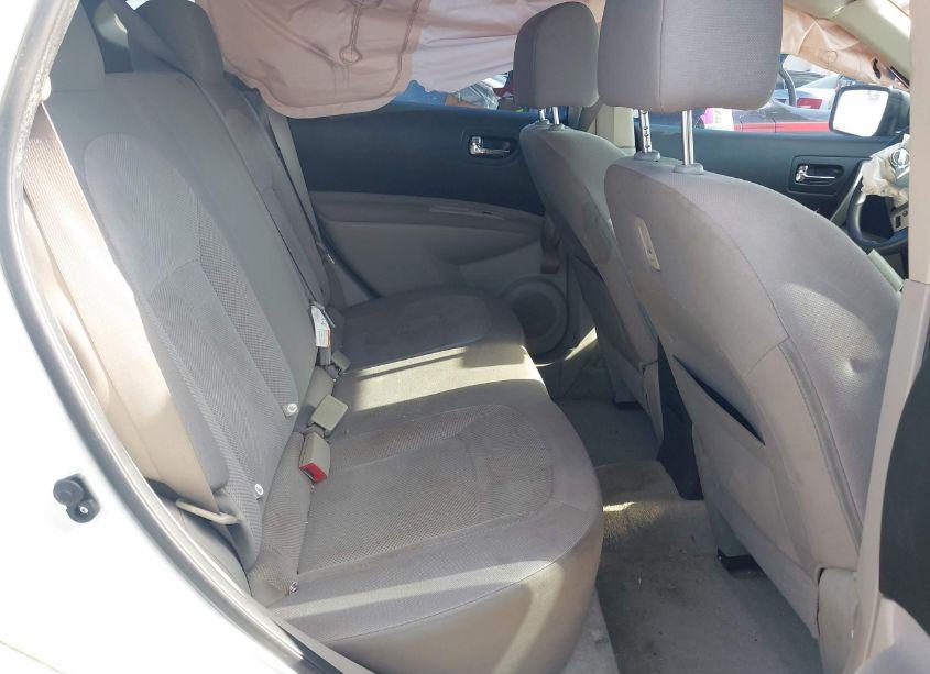 Photo 8 of 2013 Nissan Rogue S (VIN JN8AS5MT6DW533008)