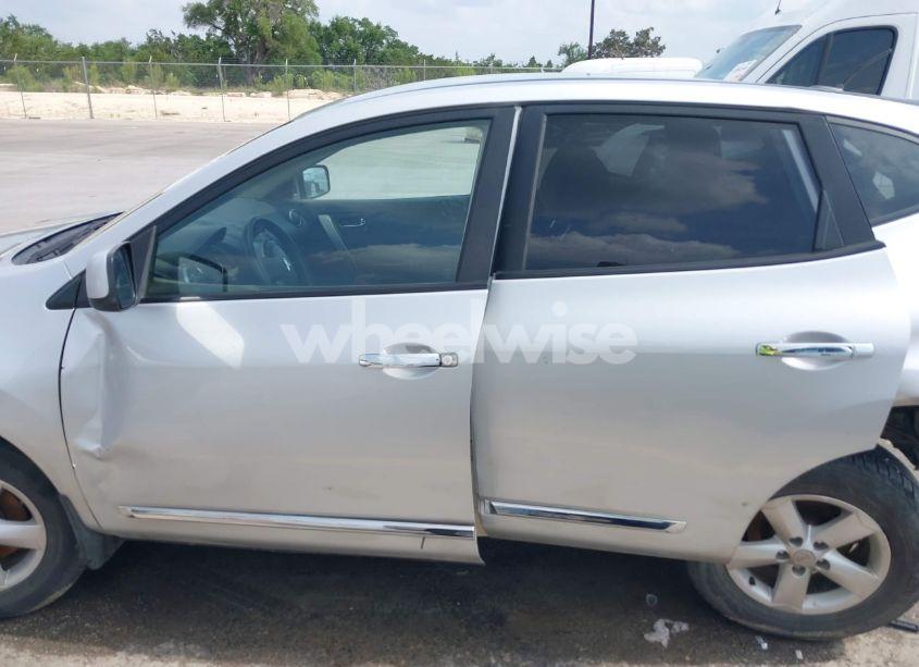 Photo 15 of 2013 Nissan Rogue S (VIN JN8AS5MT6DW549418)