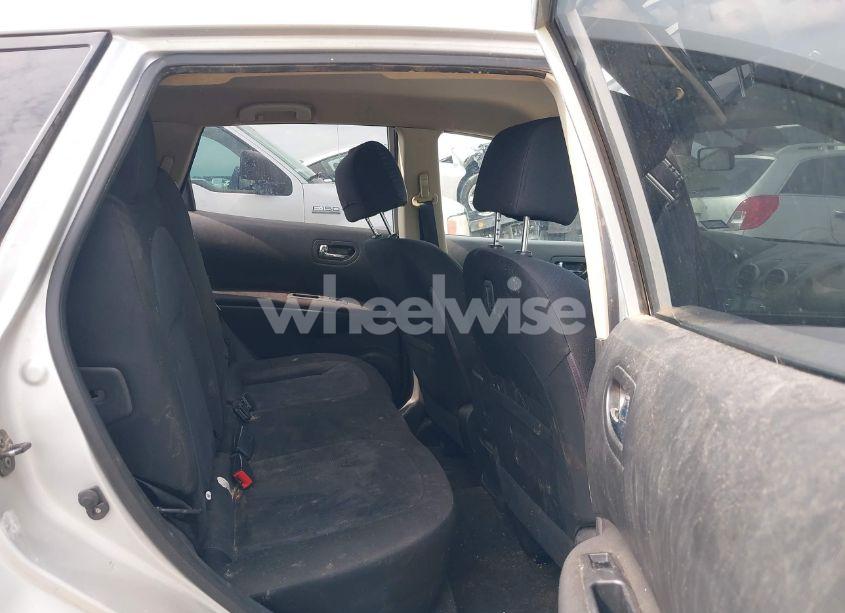 Photo 8 of 2013 Nissan Rogue S (VIN JN8AS5MT6DW549418)