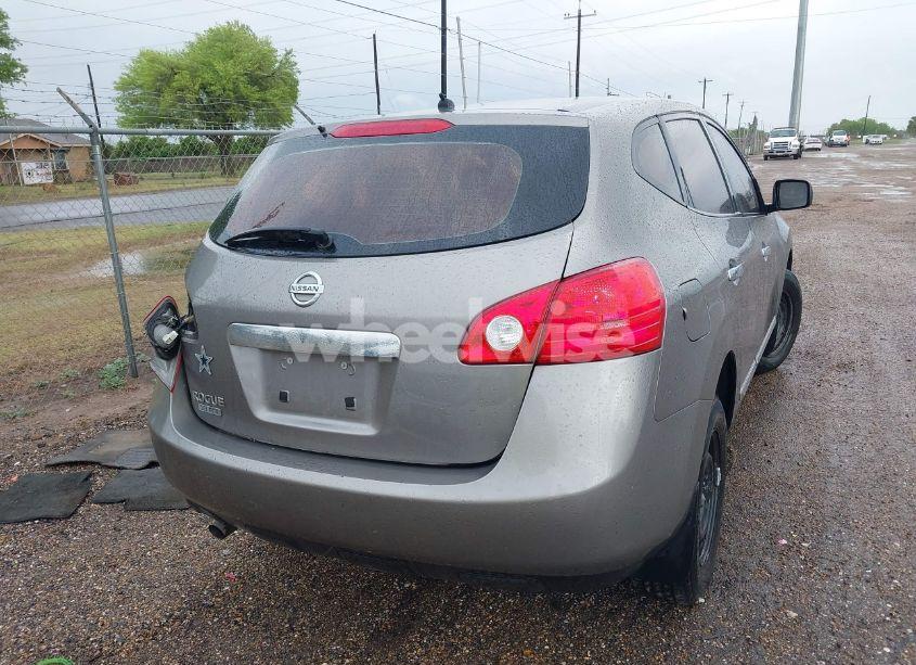 Photo 4 of 2014 Nissan Rogue SELECT S (VIN JN8AS5MT6EW600532)