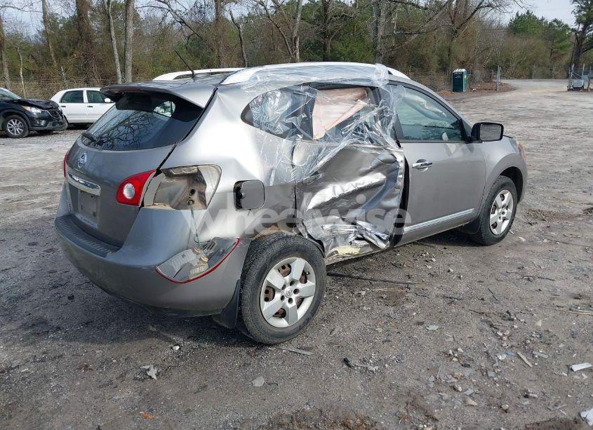 Photo 4 of 2014 Nissan Rogue SELECT S (VIN JN8AS5MT6EW611420)