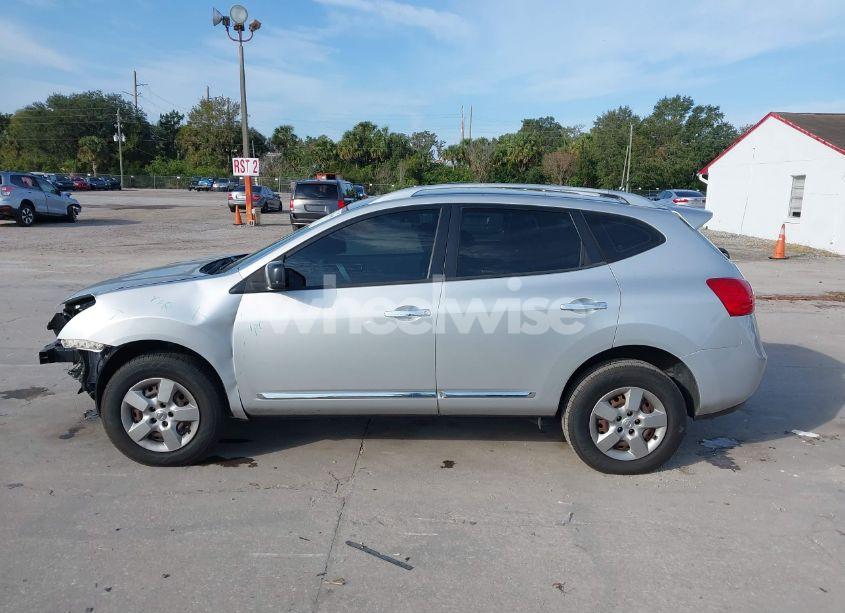 Photo 15 of 2015 Nissan Rogue SELECT S (VIN JN8AS5MT6FW151399)