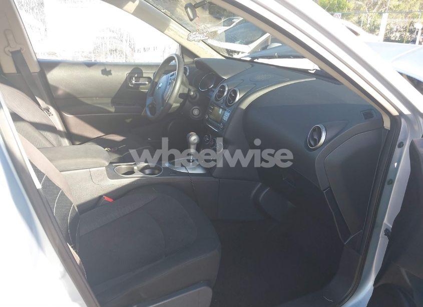 Photo 5 of 2015 Nissan Rogue SELECT S (VIN JN8AS5MT6FW151709)