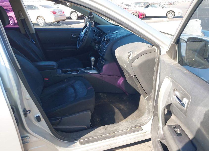 Photo 5 of 2015 Nissan Rogue SELECT S (VIN JN8AS5MT6FW654866)