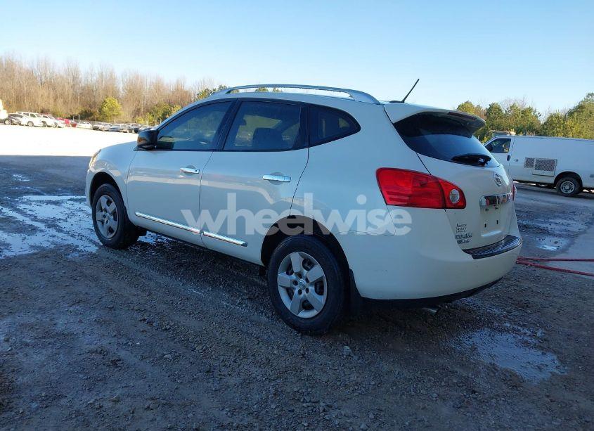 Photo 3 of 2015 Nissan Rogue SELECT S (VIN JN8AS5MT6FW657492)