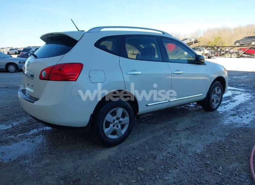 Photo 4 of 2015 Nissan Rogue SELECT S (VIN JN8AS5MT6FW657492)