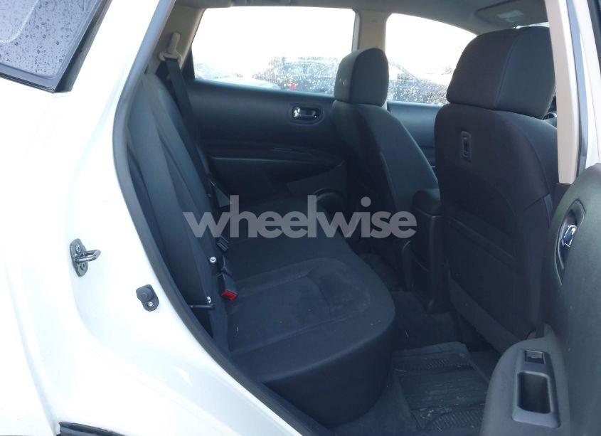 Photo 8 of 2015 Nissan Rogue SELECT S (VIN JN8AS5MT6FW657492)