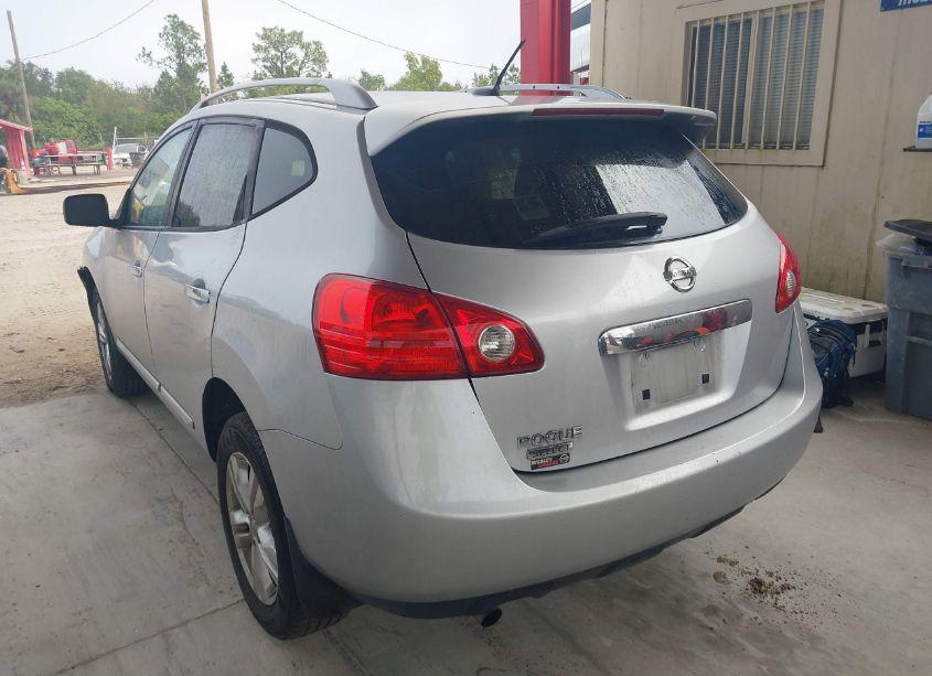 Photo 3 of 2015 Nissan Rogue SELECT S (VIN JN8AS5MT6FW674065)