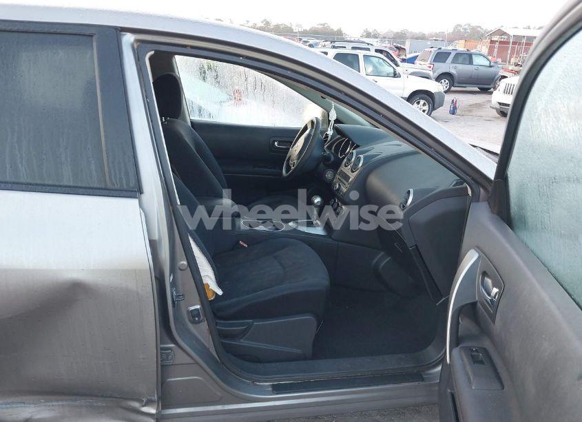 Photo 5 of 2010 Nissan Rogue S (VIN JN8AS5MT7AW004601)