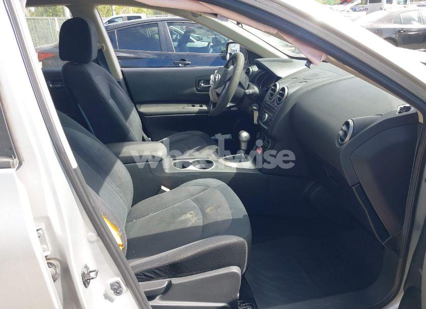 Photo 5 of 2011 Nissan Rogue S (VIN JN8AS5MT7BW168562)