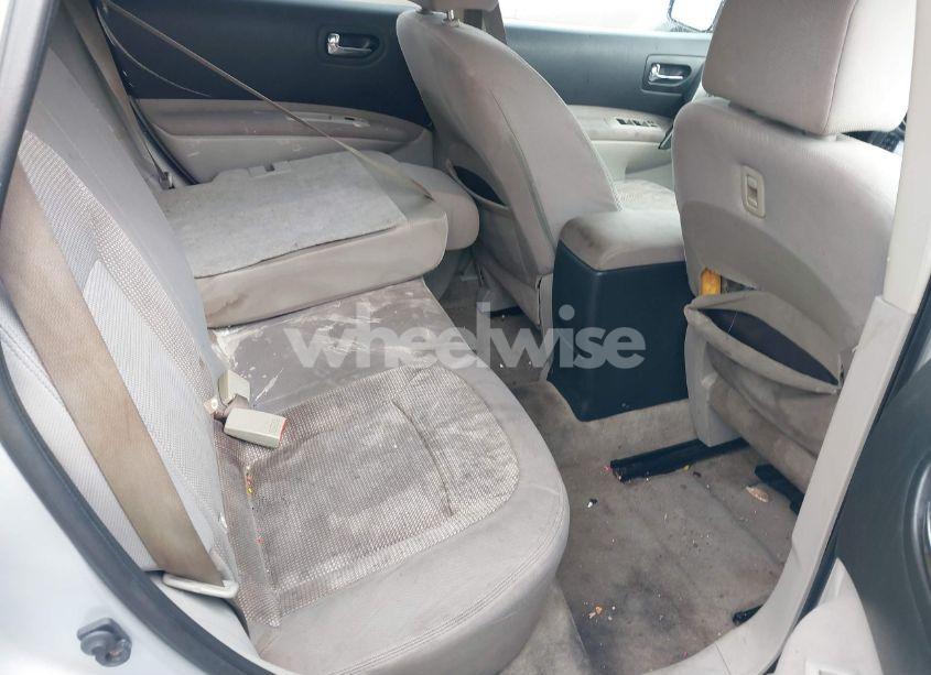 Photo 8 of 2011 Nissan Rogue SV (VIN JN8AS5MT7BW168819)