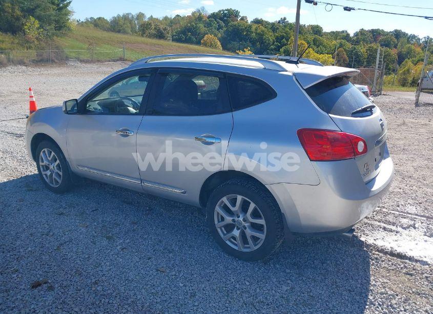 Photo 3 of 2011 Nissan Rogue SV (VIN JN8AS5MT7BW571232)