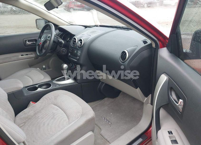 Photo 5 of 2013 Nissan Rogue SV (VIN JN8AS5MT7DW008880)