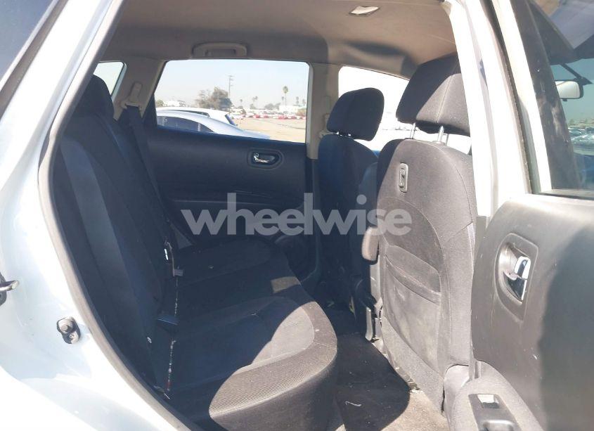 Photo 8 of 2013 Nissan Rogue S (VIN JN8AS5MT7DW016123)