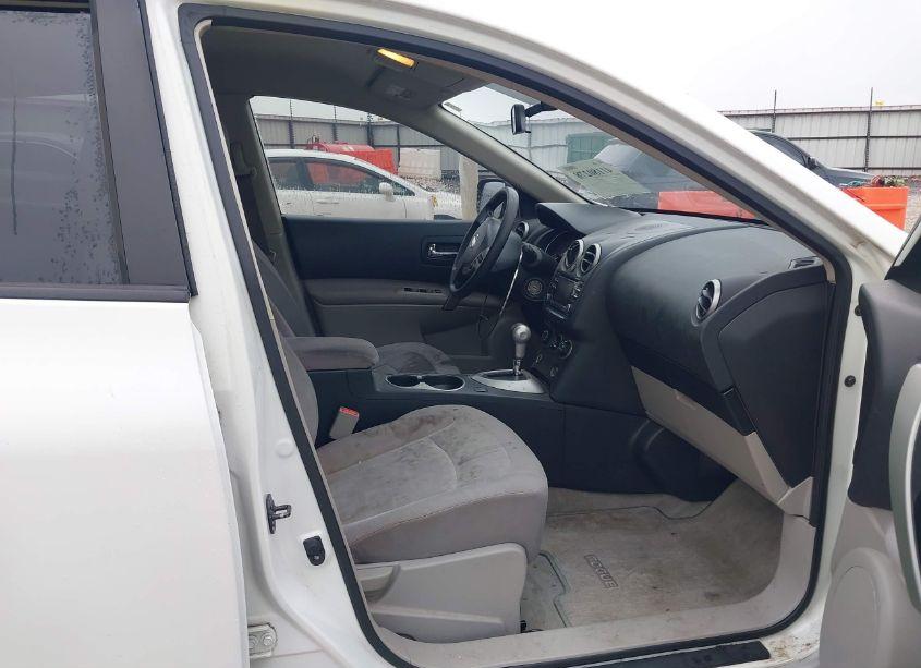 Photo 5 of 2013 Nissan Rogue S (VIN JN8AS5MT7DW038588)