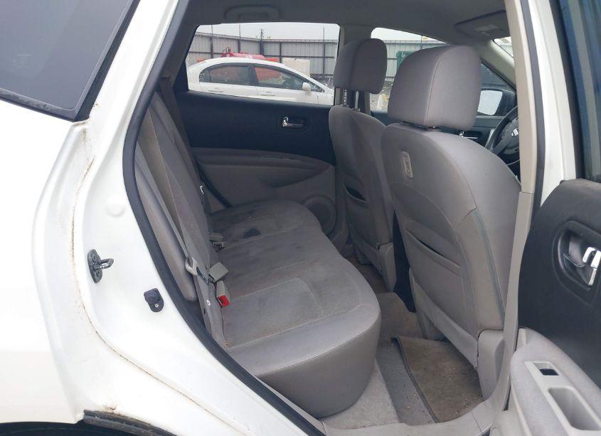 Photo 8 of 2013 Nissan Rogue S (VIN JN8AS5MT7DW038588)