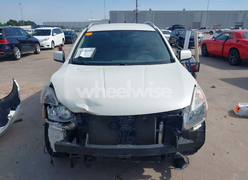 Photo 13 of 2013 Nissan Rogue SV (VIN JN8AS5MT7DW543143)
