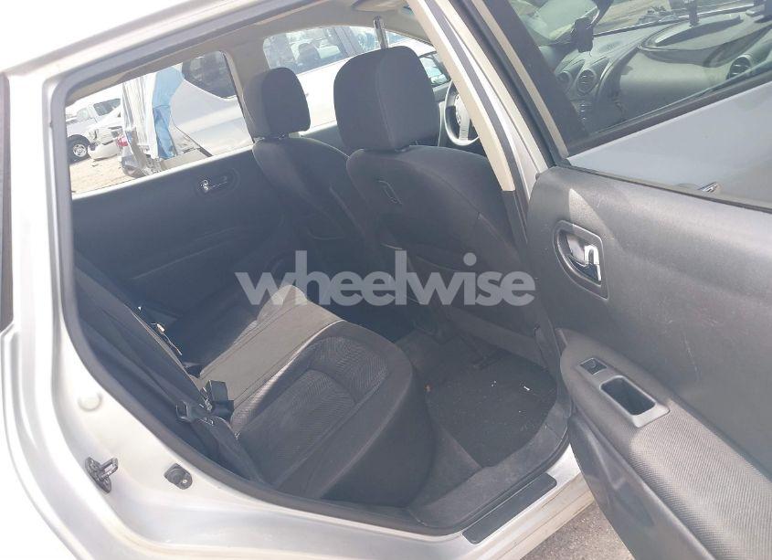 Photo 8 of 2013 Nissan Rogue S (VIN JN8AS5MT7DW547936)