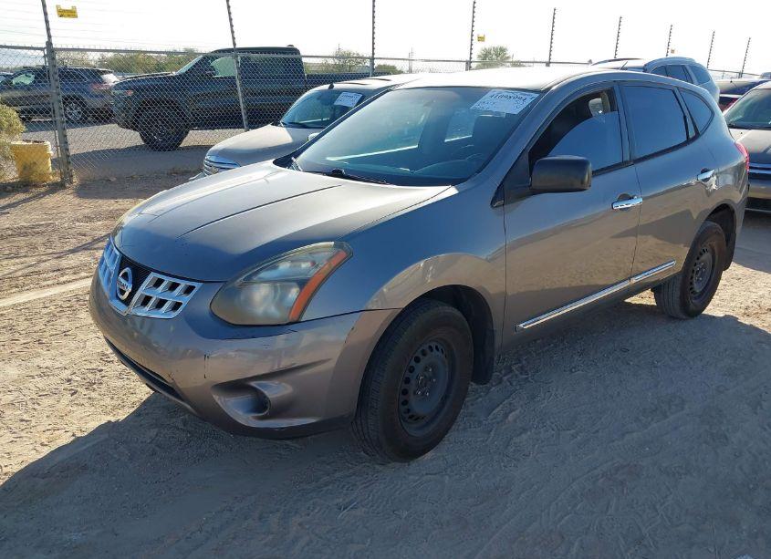 Photo 2 of 2014 Nissan Rogue SELECT S (VIN JN8AS5MT7EW602631)