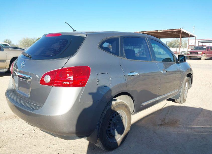 Photo 4 of 2014 Nissan Rogue SELECT S (VIN JN8AS5MT7EW602631)