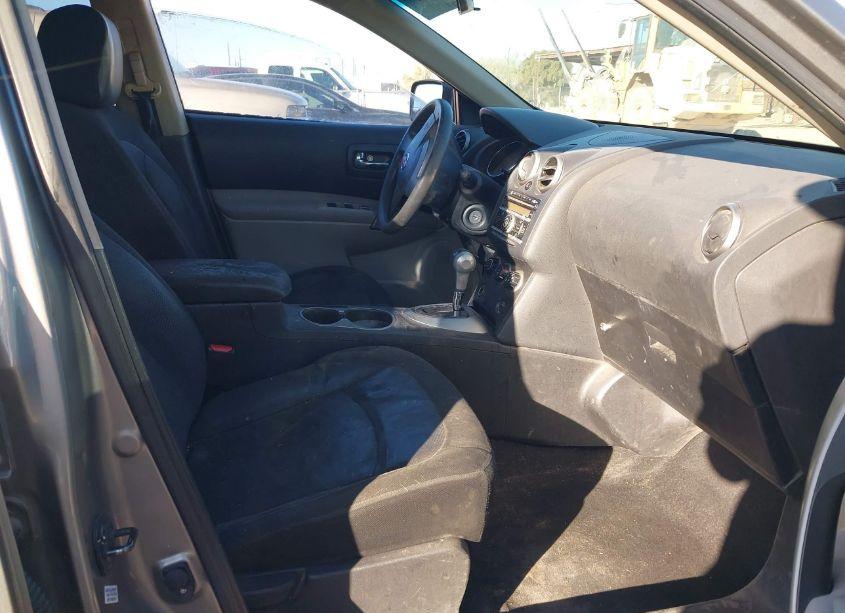 Photo 5 of 2014 Nissan Rogue SELECT S (VIN JN8AS5MT7EW602631)