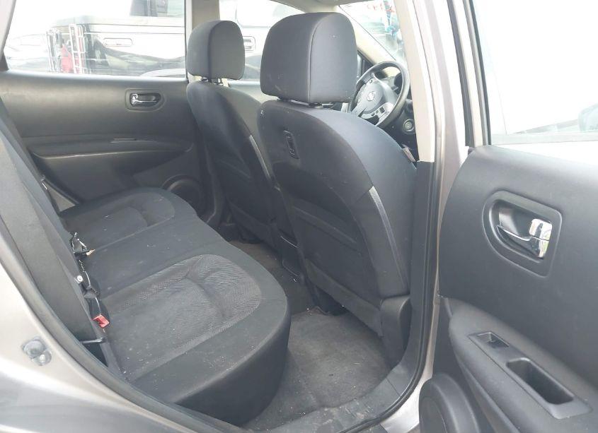 Photo 8 of 2014 Nissan Rogue SELECT S (VIN JN8AS5MT7EW615170)