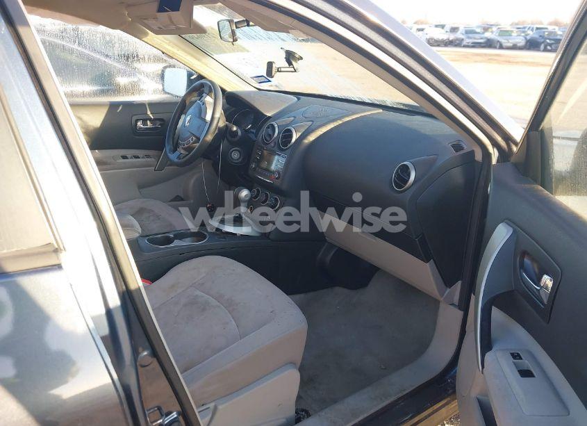 Photo 5 of 2014 Nissan Rogue SELECT S (VIN JN8AS5MT7EW621020)