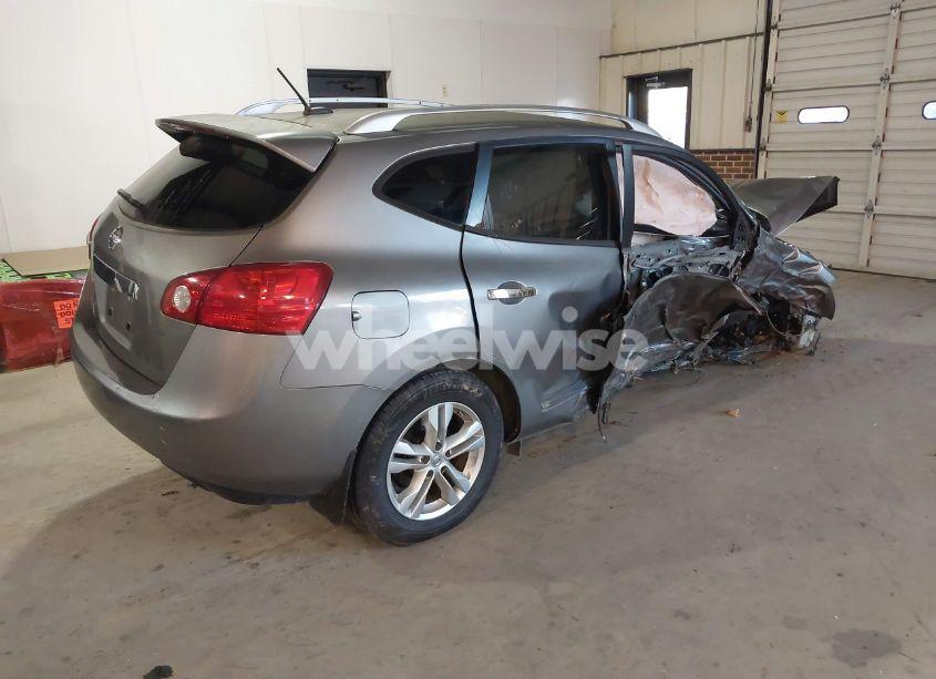 Photo 4 of 2015 Nissan Rogue SELECT S (VIN JN8AS5MT7FW151816)