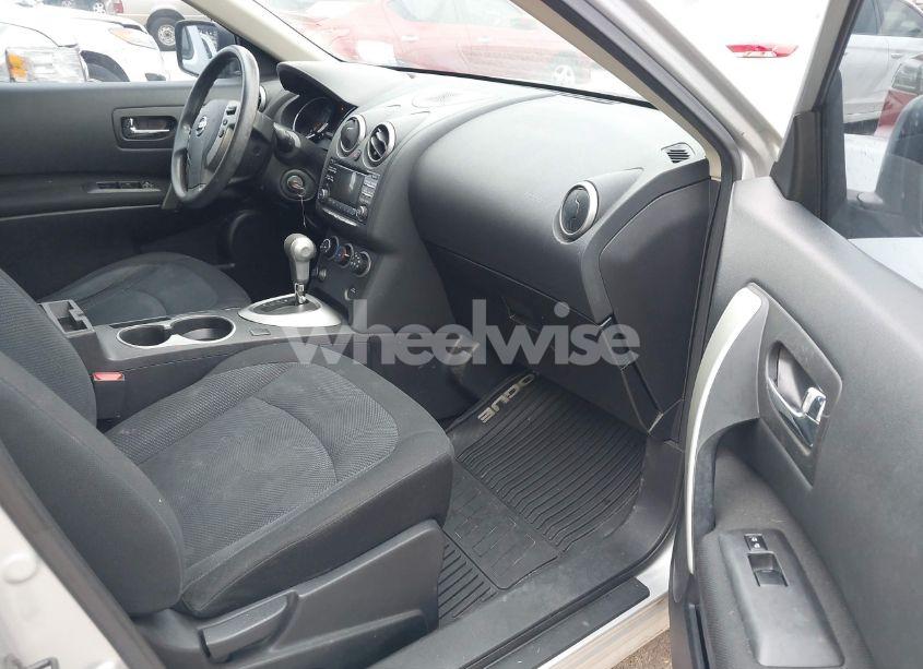 Photo 5 of 2015 Nissan Rogue SELECT S (VIN JN8AS5MT7FW654374)