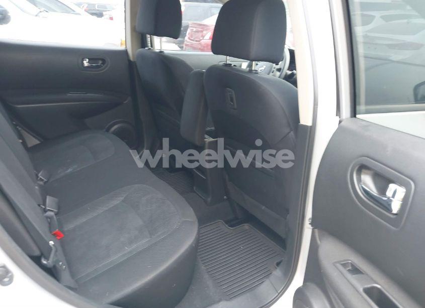 Photo 8 of 2015 Nissan Rogue SELECT S (VIN JN8AS5MT7FW654374)