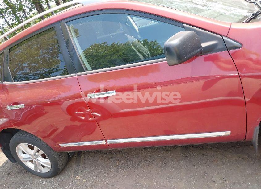 Photo 13 of 2015 Nissan Rogue SELECT S (VIN JN8AS5MT7FW669425)