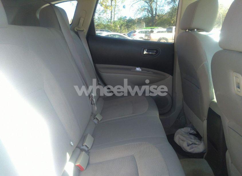 Photo 8 of 2015 Nissan Rogue SELECT S (VIN JN8AS5MT7FW670347)