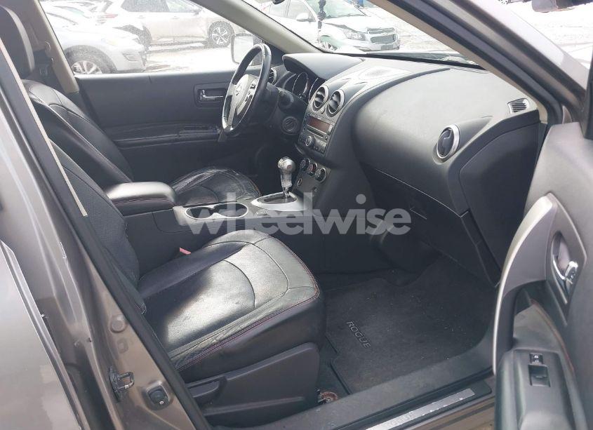 Photo 5 of 2010 Nissan Rogue SL (VIN JN8AS5MT8AW015915)