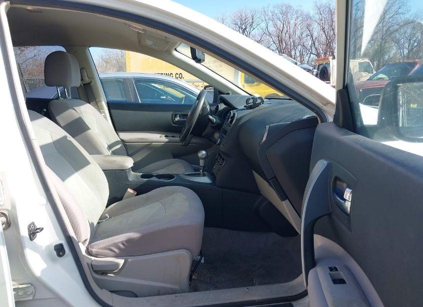 Photo 5 of 2010 Nissan Rogue S (VIN JN8AS5MT8AW025800)