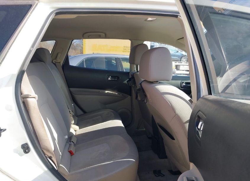 Photo 8 of 2010 Nissan Rogue S (VIN JN8AS5MT8AW025800)