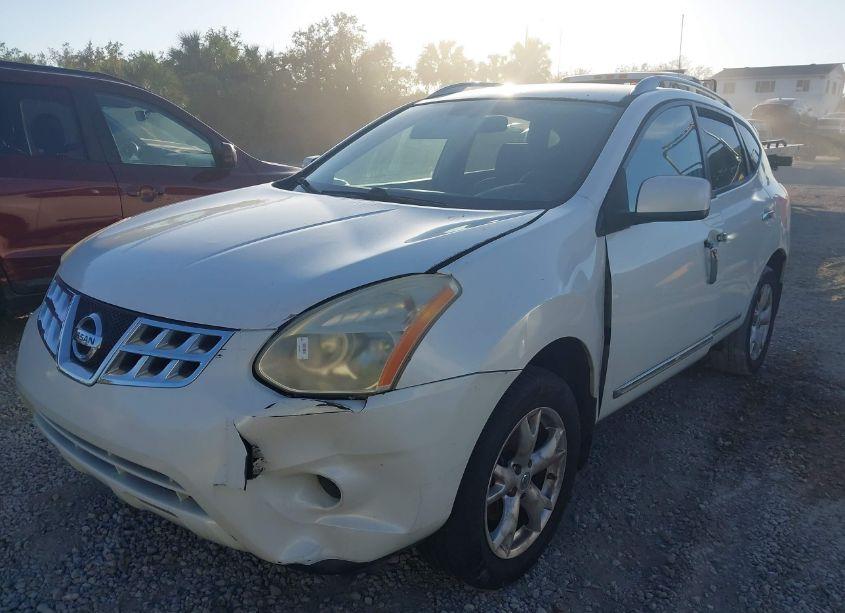 Photo 2 of 2011 Nissan Rogue SV (VIN JN8AS5MT8BW155657)