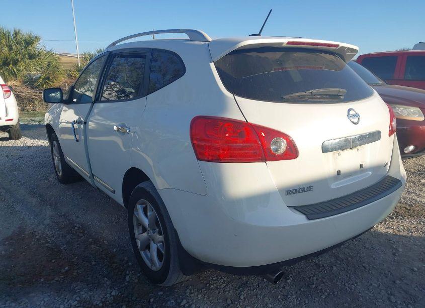 Photo 3 of 2011 Nissan Rogue SV (VIN JN8AS5MT8BW155657)