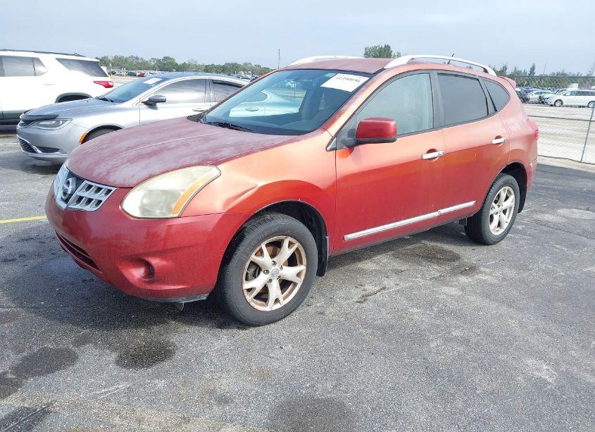Photo 2 of 2011 Nissan Rogue SV (VIN JN8AS5MT8BW175133)