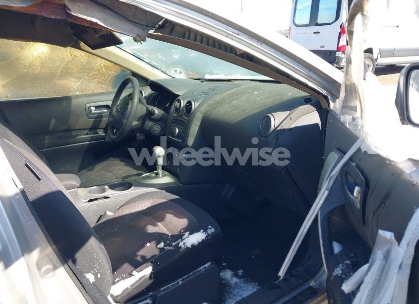 Photo 5 of 2011 Nissan Rogue S (VIN JN8AS5MT8BW563270)