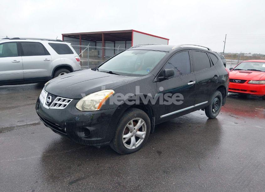 Photo 2 of 2011 Nissan Rogue SV (VIN JN8AS5MT8BW565794)