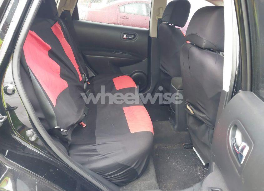 Photo 8 of 2011 Nissan Rogue SV (VIN JN8AS5MT8BW565794)